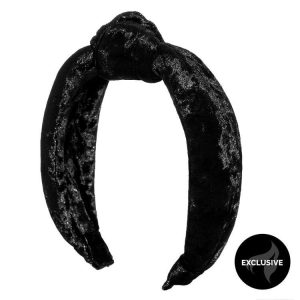 Shelas Hiuspanta  ─ Musta kuva